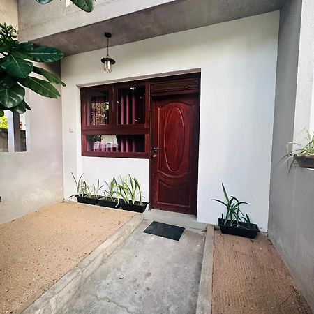 Sera 86 Airport Transit Stay Katunayake Exterior photo